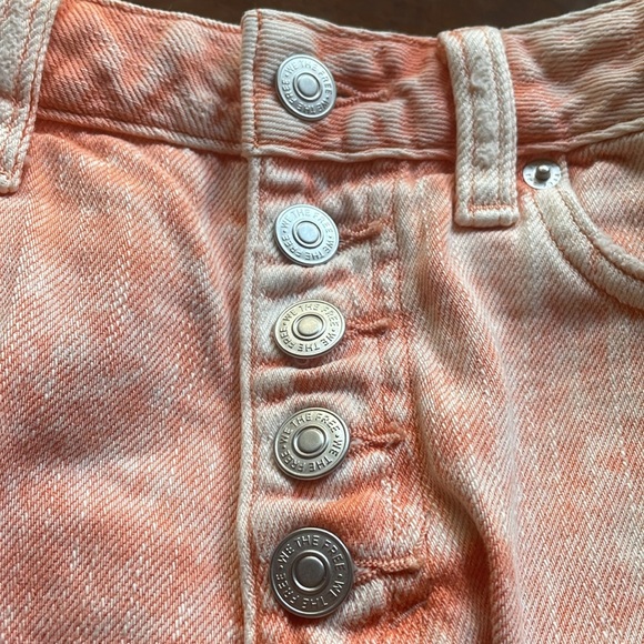 We the Free Shorts Romeo Peach Distressed Mid Rise Rolled Cut Off Shorts - Picture 4 of 11
